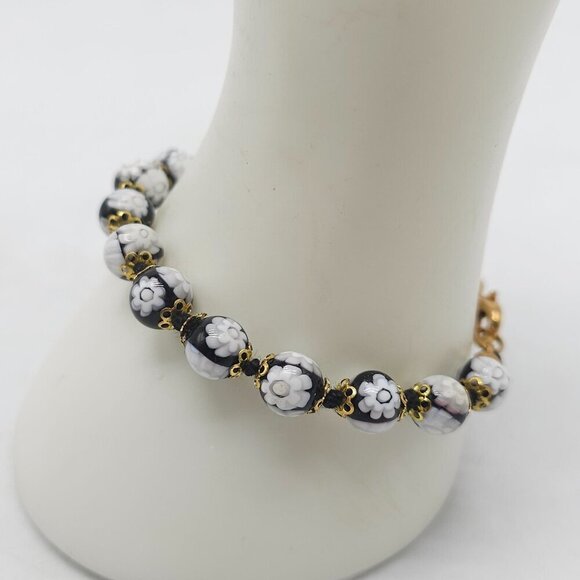 Murano Glass Black White Floral Beaded Bracelet Lobster Clasp 7.5 Inches - Picture 2 of 4